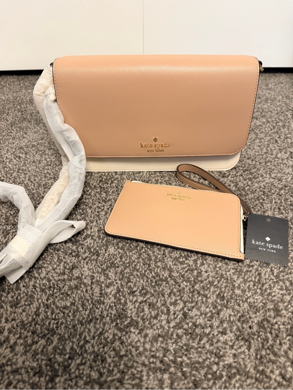NWT Kate Spade Blush/Cream Saffiano Leather Crossbody with Matching Wristlet